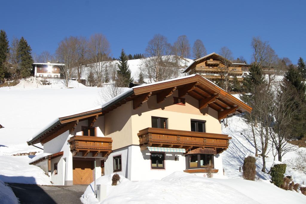 Haus Schwaighofer Lägenhet Saalbach-Hinterglemm Exteriör bild